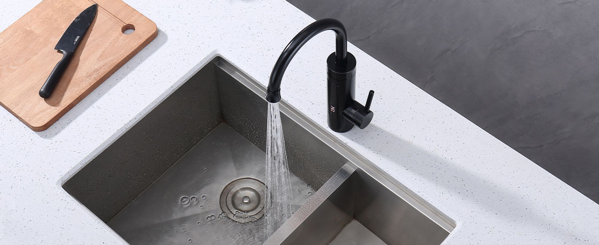 Wasserhahn Küche Homelody 360°Schwenkbar Durchlauferhitzer 230V Elektrischer Küchenarmatur mit LED Edelstahl Spülarmaturen Warmwasserboiler Camping