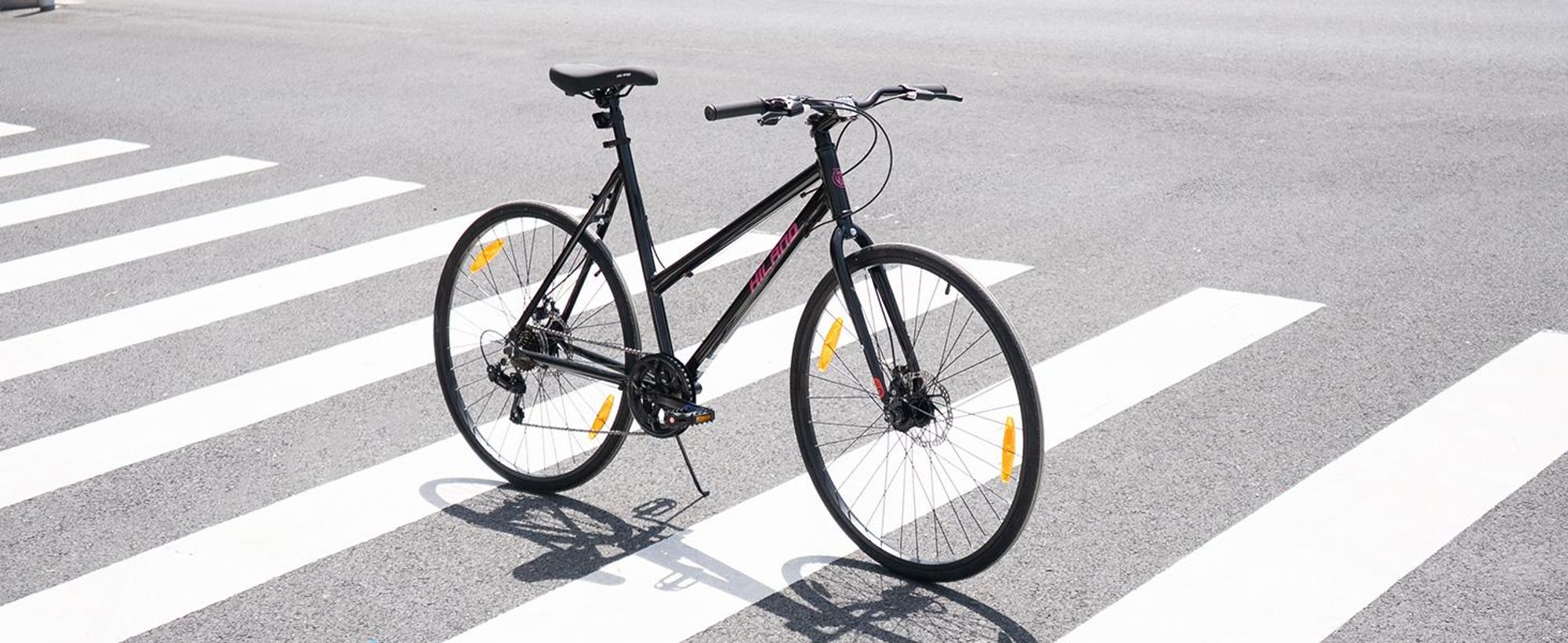 HILAND Cityrad 700C Herren Damen Student Aluminiumlegierung Pendler Stadtfahrrad, 7-Gang, mit Schutzblechen, Gepäckträger, Mechanische Scheibenbremse