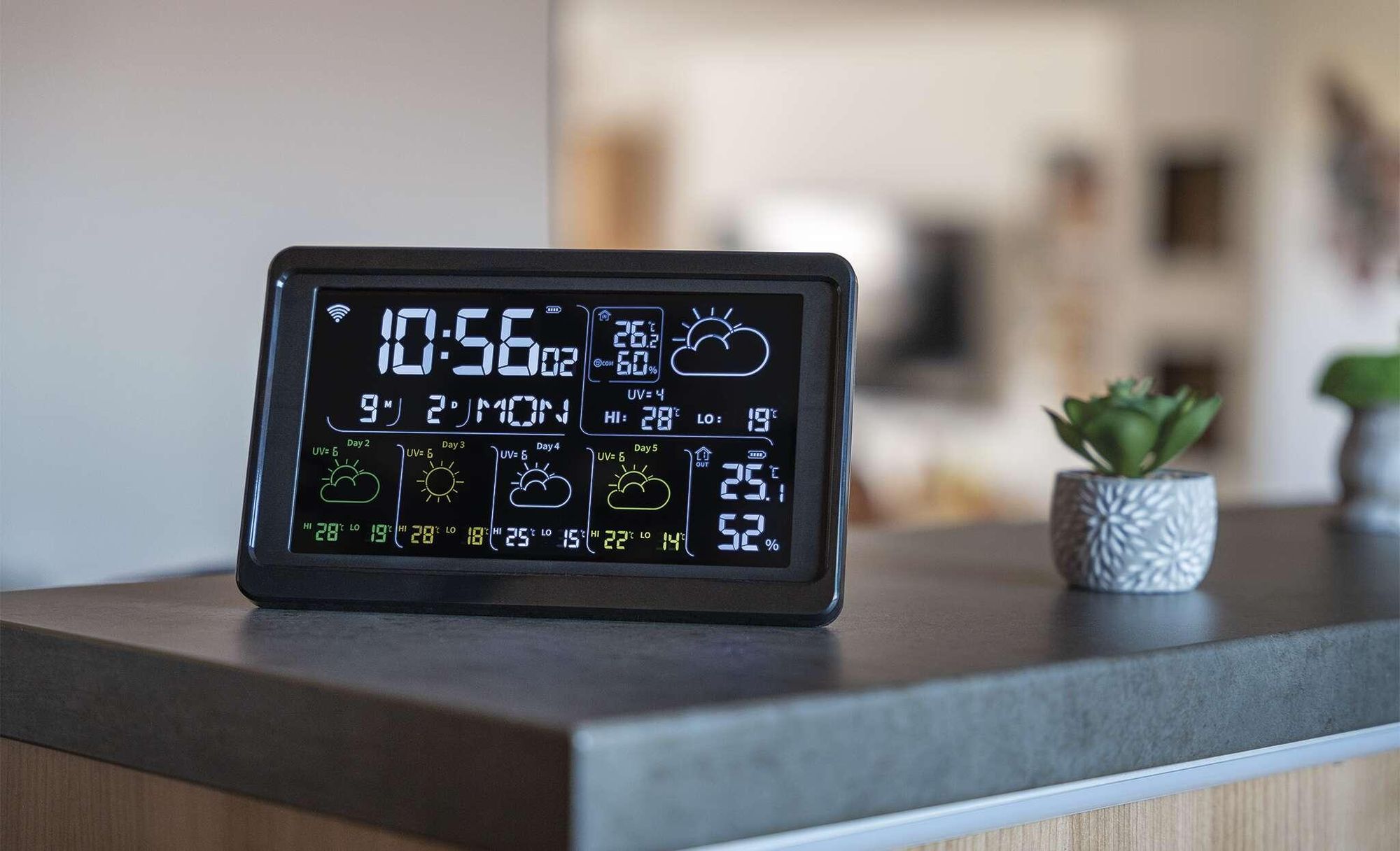 EMOS GoSmart Meteostanice WiFi s bezdrátovým venkovním čidlem a aplikací, barevný displej, předpověď na 5 dní; na bázi Tuya, Smartlife, adaptér