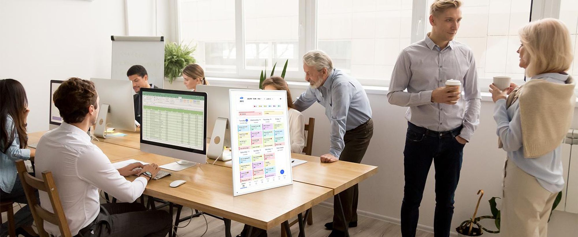 TABWEE P15 15,6 Zoll Digitaler Kalender und Desktop Bilderrahmen mit Touchscreen, WLAN, 1280x800 Auflösung, 16:10, Multi-Device-Sync und Sharing