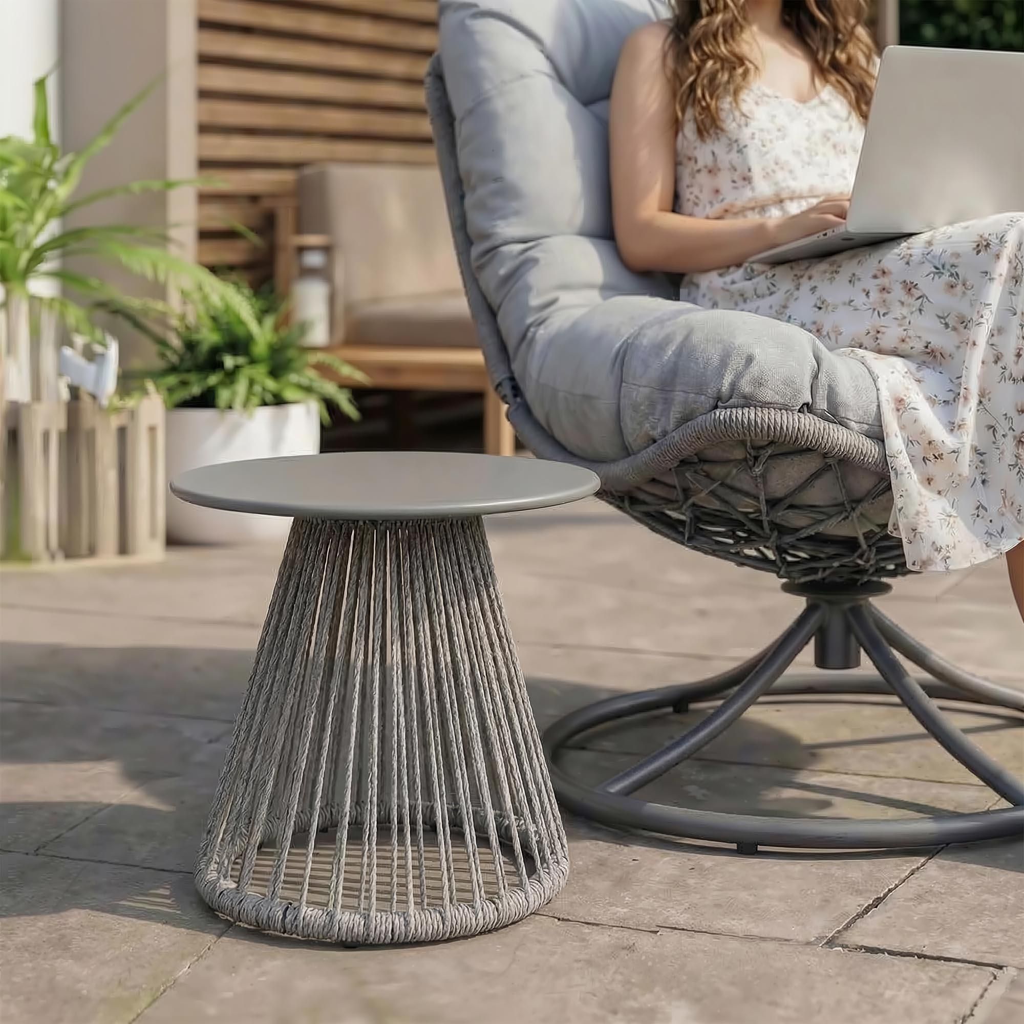 di volio Beistelltisch CAPRIO - runder Outdoor Tisch aus Rattan für Balkon & Terrasse, wetterfest - grau