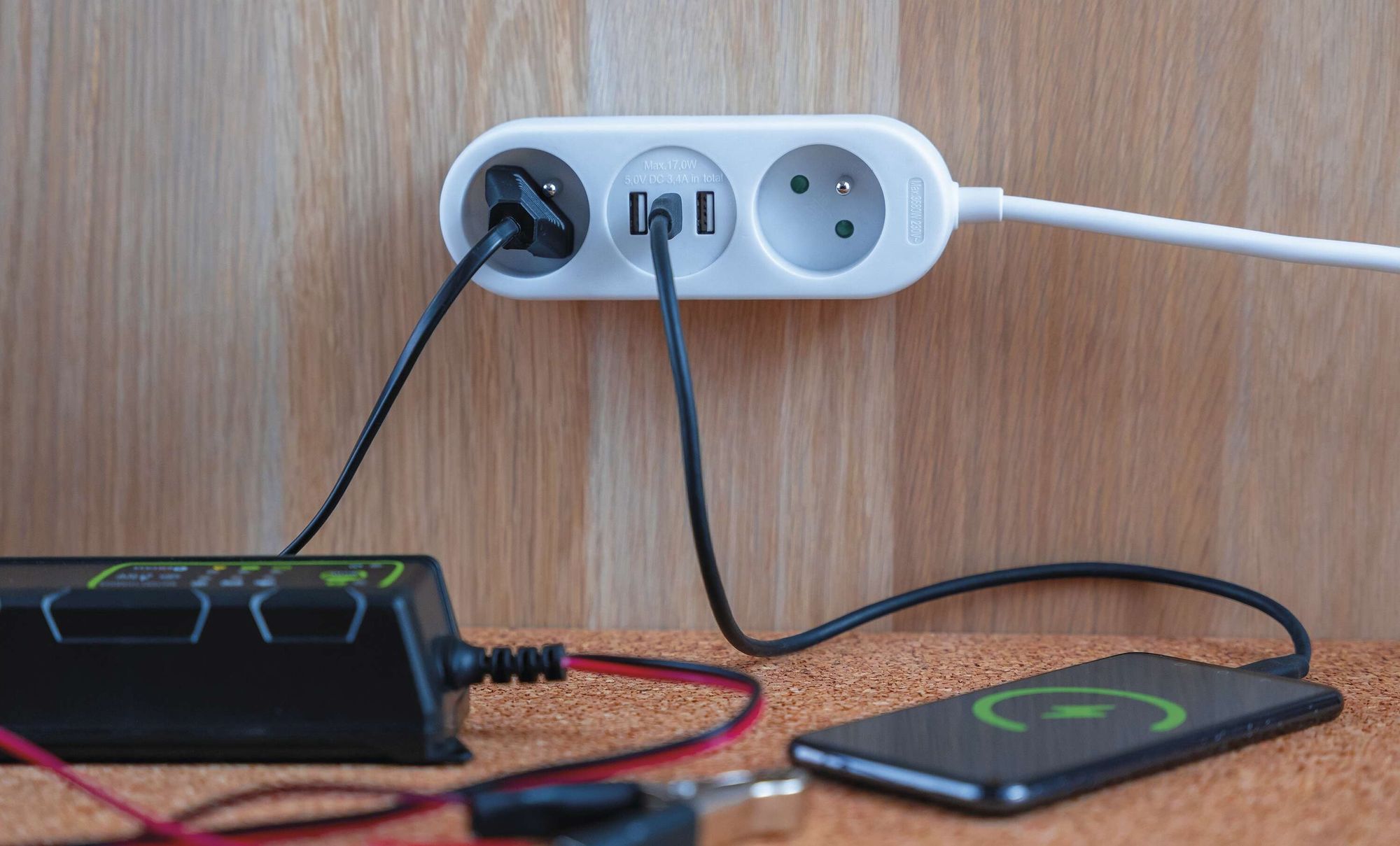 EMOS Prodlužovací kabel 1,4 m / 2 zásuvky+2×USB-A+1×USB-C / bílý / PVC / 1,5 mm2, P0211E