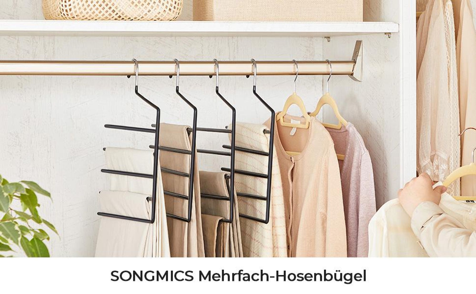 SONGMICS Hosenbügel platzsparend, 4er Set, Mehrfach-Kleiderbügel, offenes Ende, rutschfest, für je 5 Hosen, für Jeans, Handtücher, Schals, schwarz CRI034B02