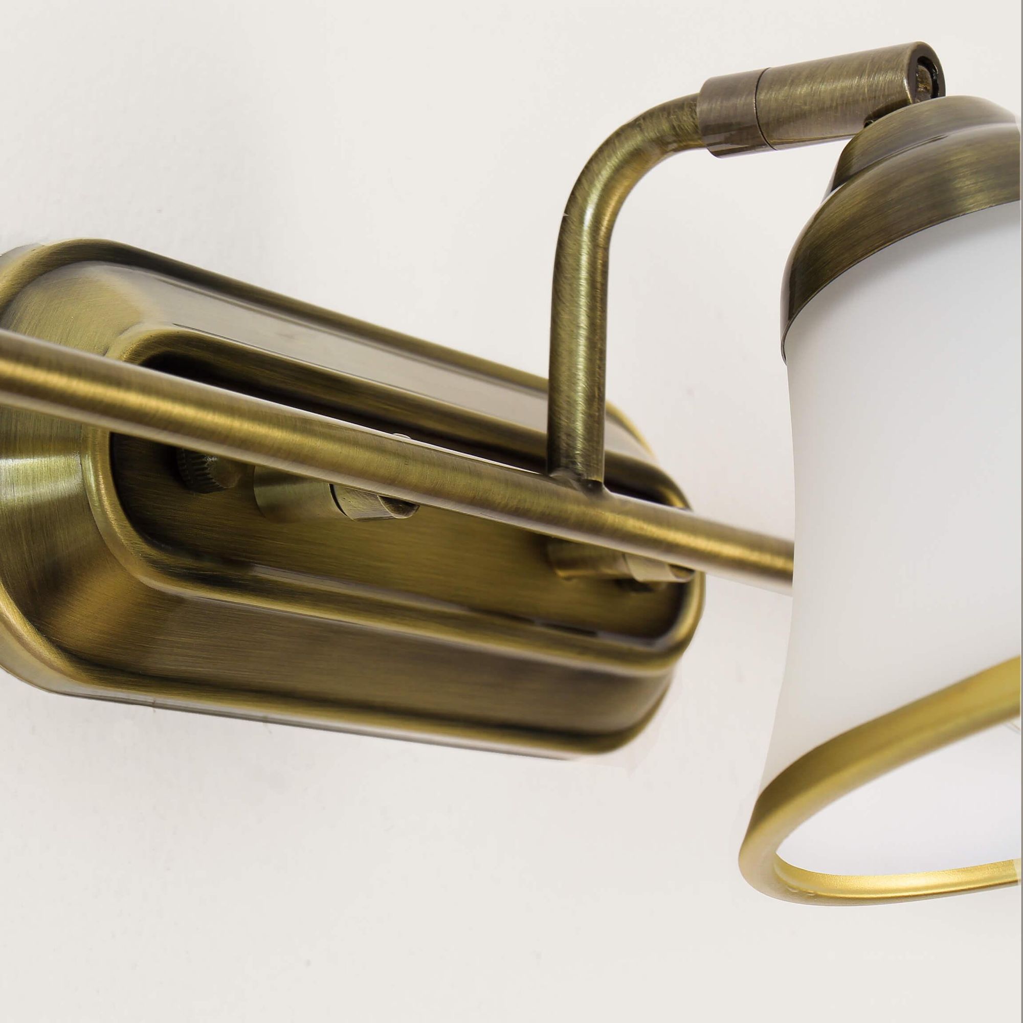 Stilvolle Innenleuchte in edlem Bronze