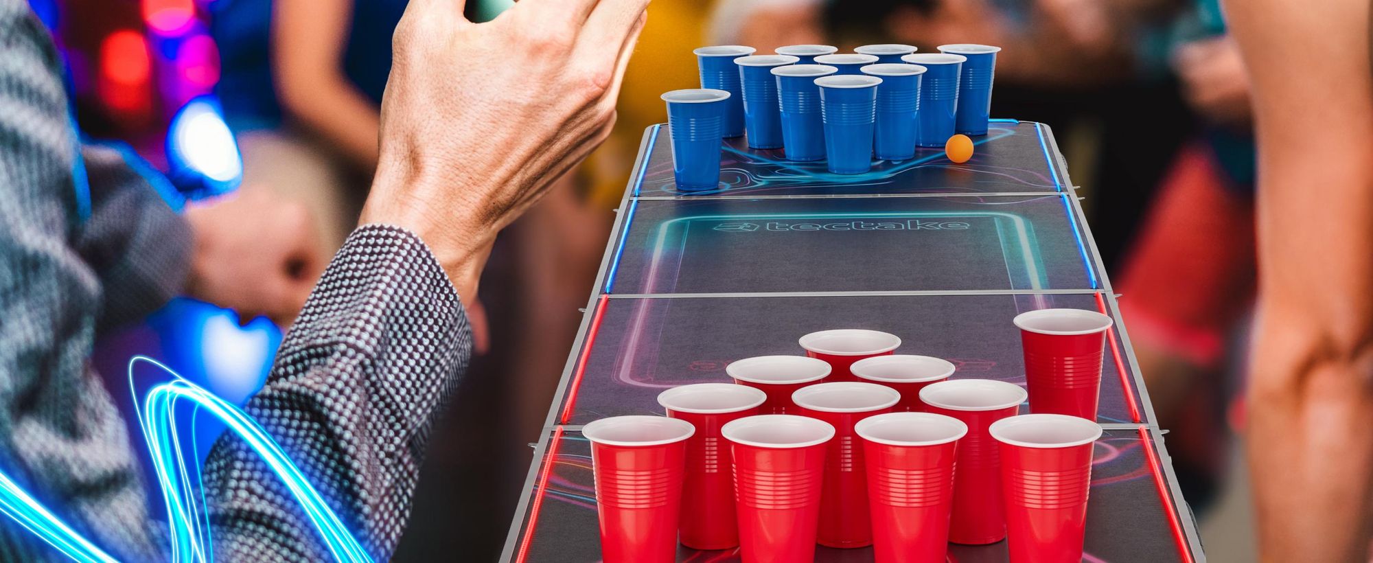 tectake® Aluminium Bierpongtisch BeerWars I mit LED-Beleuchtung inklusive 100 Bechern, 6 Bällen und Kartentrinkspiel