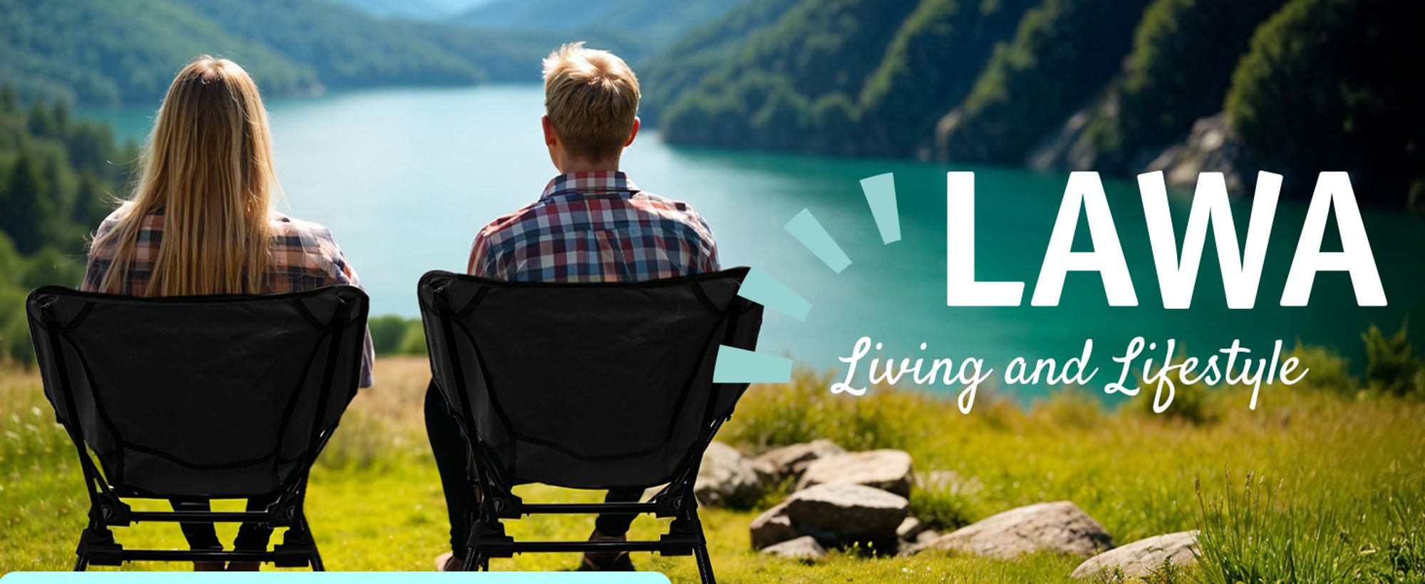 2 Personen sitzen in faltbaren Camping Outdoorstühlen von LAWA Living and Lifestyle