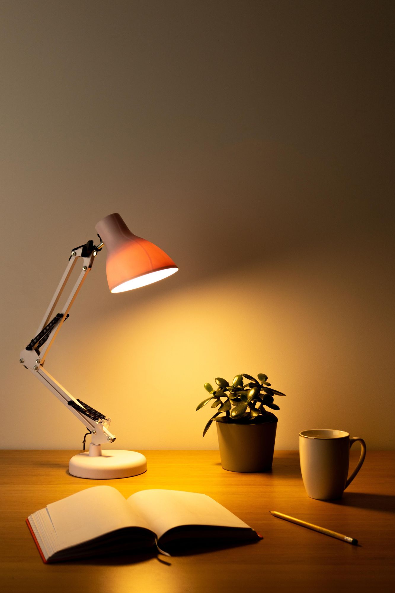 LUMILED LED 7W Schreibtischlampe klassisch Leselampe Schwarz USB dimmbar Verstellbarer Arm Nachttischlampe Retro Metall Farbwechsel