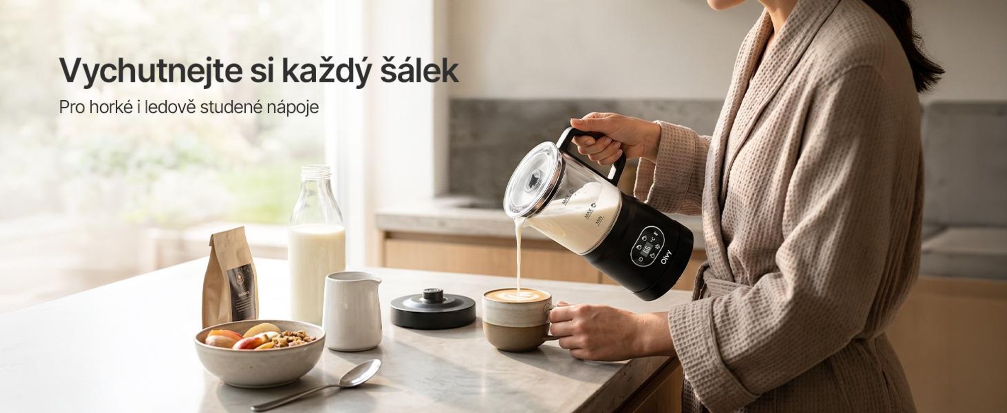 Elektrický pěnový mlékař Olvy ze skla, 4 v 1, 500 W, s ukazatelem teploty, kapacita 160 ml pěny z mléka, 400 ml ohřevu mléka, možnost přípravy teplé i studené pěny, černá barva