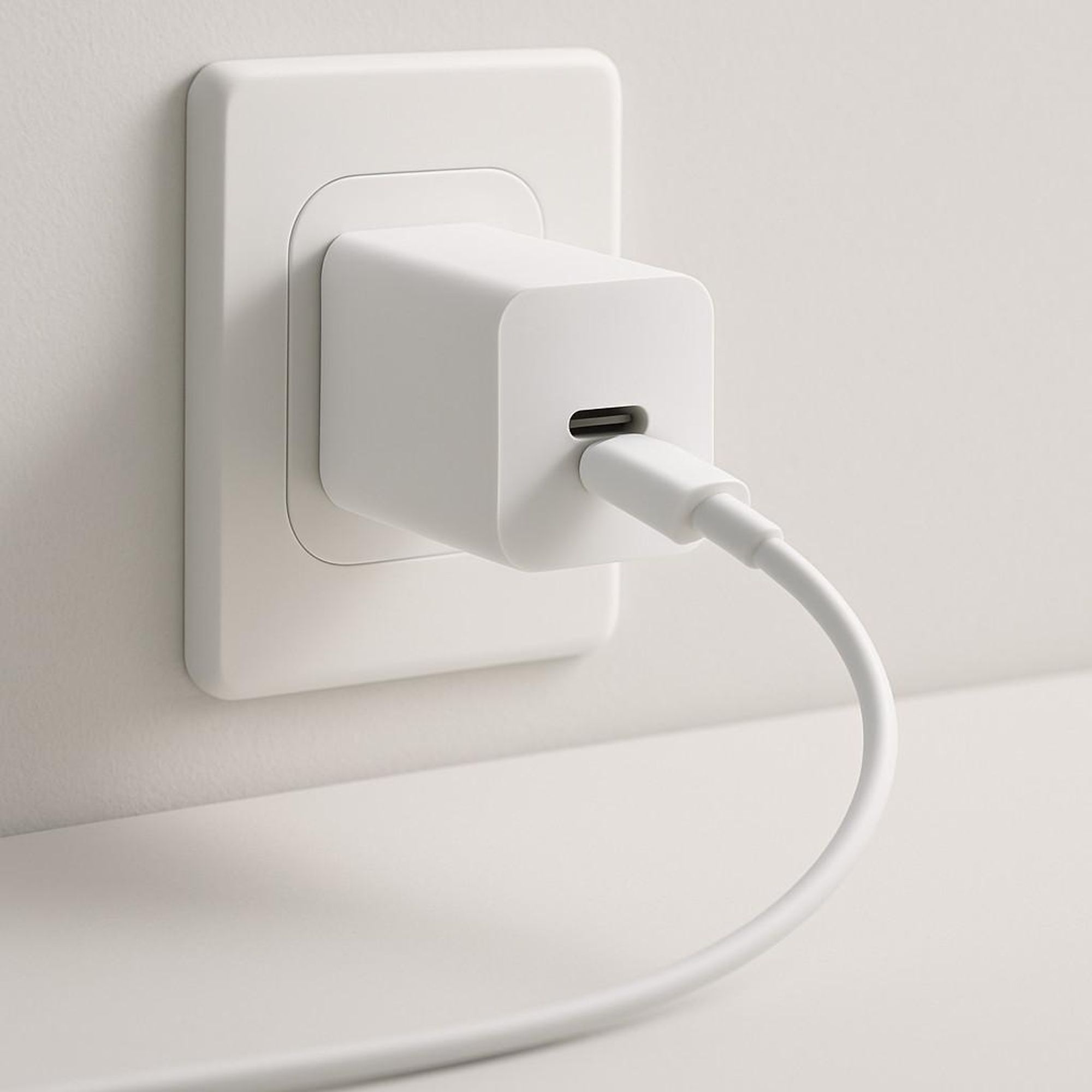 USB-C Power Adapter Ladegerät 20 W Netzteil Ladestecker weiß für iPhone iPad
