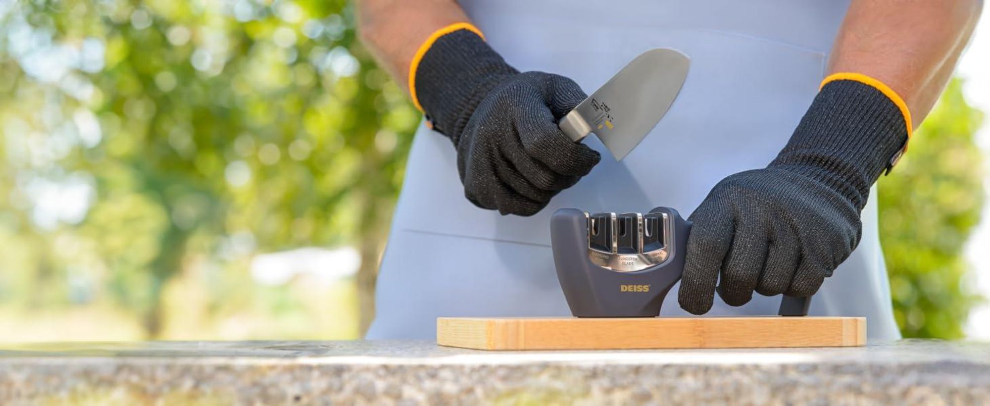 Stufe 1 mit Diamant: Stumpfe und beschädigte Klingen gezielt nachschärfen.