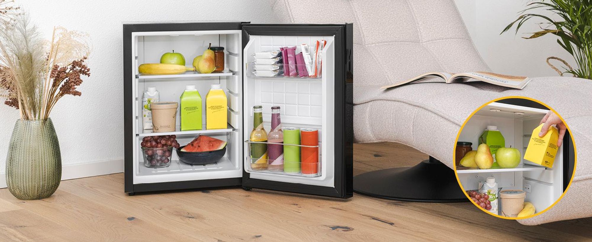 TZS First Austria - Mini Kühlschrank 40L lautlos & - Kleiner Minikühlschrank wechselbarer Türanschlag & Innenbeleuchtung - Minibar für Camping, Büro, Schlafzimmer & Hotel - Glasfront