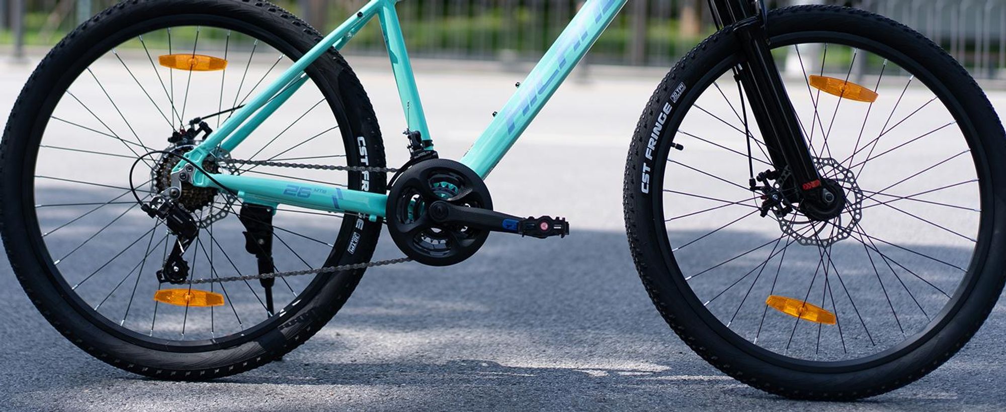 Hiland 26 Zoll Mountainbike, Herren und Damen 21 Gang MTB mit Aluminiumrahmen, Doppelscheibenbremsen, chutzblech und gefederter Vordergabel
