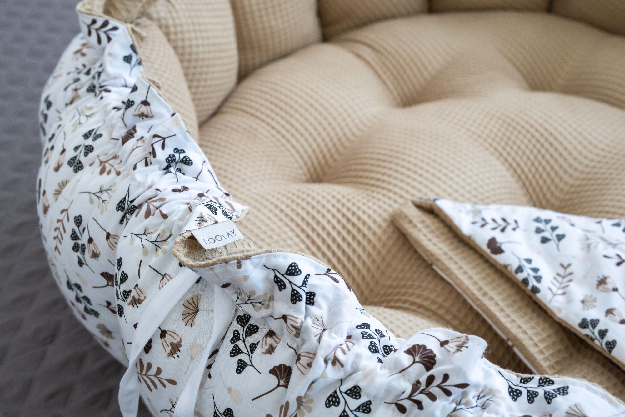 Zweiseitig Babynest ENGELSNEST XXL Blumen BRAUN Baumwolle/ WAFFELPIQUE Taupe Baumwolle + Wolke Kissen + BABYDECKE (Reisebett Nestchen Ausstattung SET)