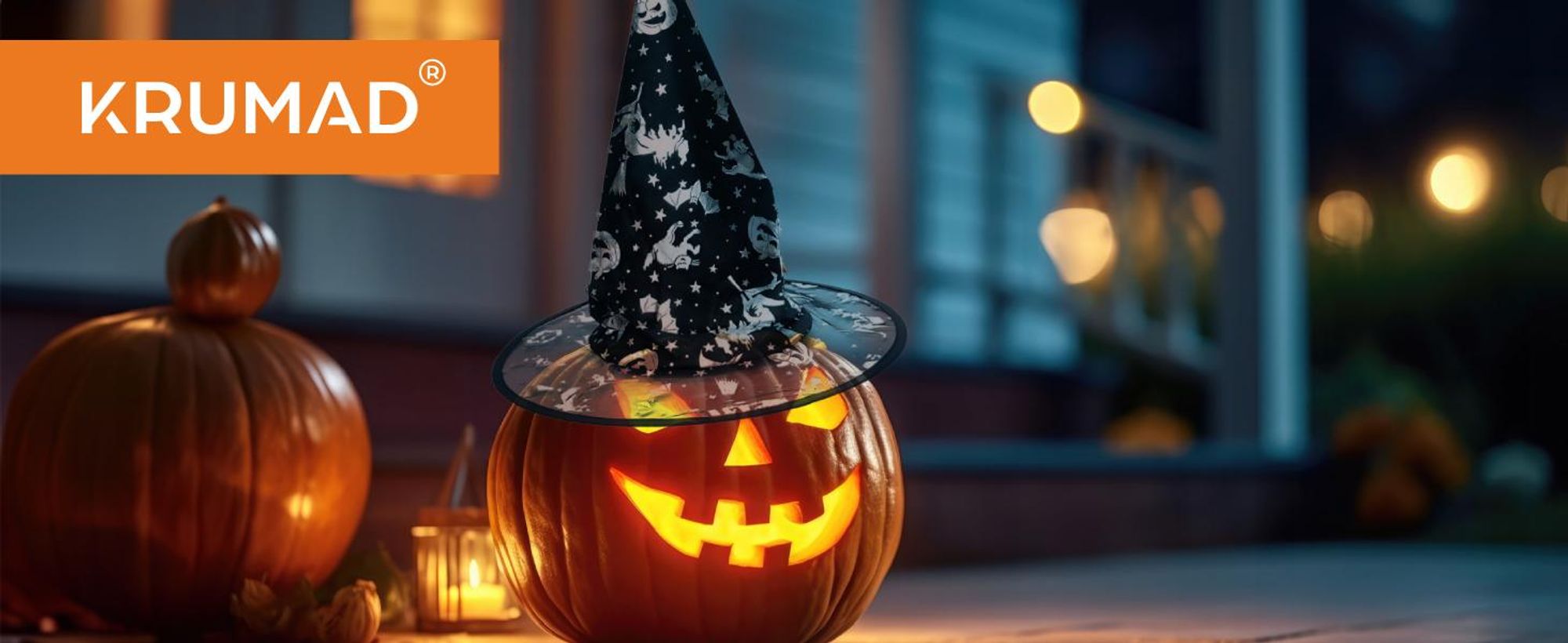 KRUMAD Halloween Hexenhut Schwarz - spitzer Zaubererhut mit Kürbis & Fledermaus Motiv, Universalgröße für Kinder & Erwachsene, Kostüm Zubehör Karneval