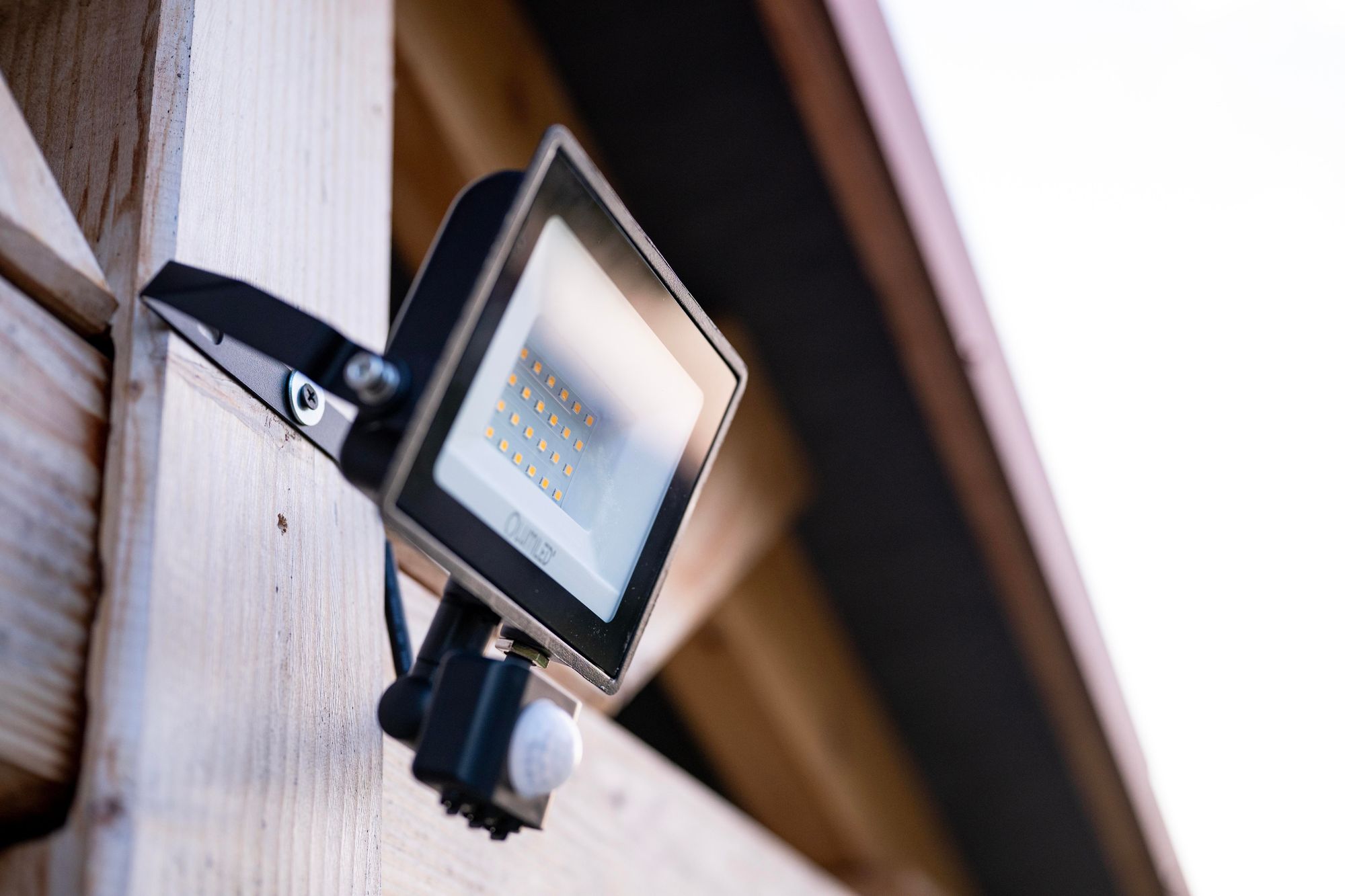 LUMILED LED Strahler 30W Außenstrahler 2700Lm Fluter Strahler Außen IP44 spritzwasserdicht 4000K Neutralweiß Scheinwerfer Flutlichter Bewegungssensor