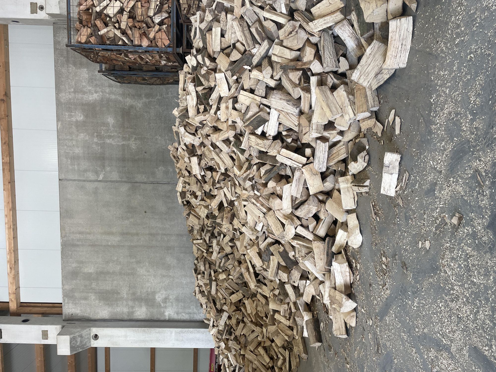 Kaminholz Buche – kammergetrocknet, 25 cm, Restfeuchte < 18 %, Premium Brennholz aus Deutschland (NRW) 75 kg