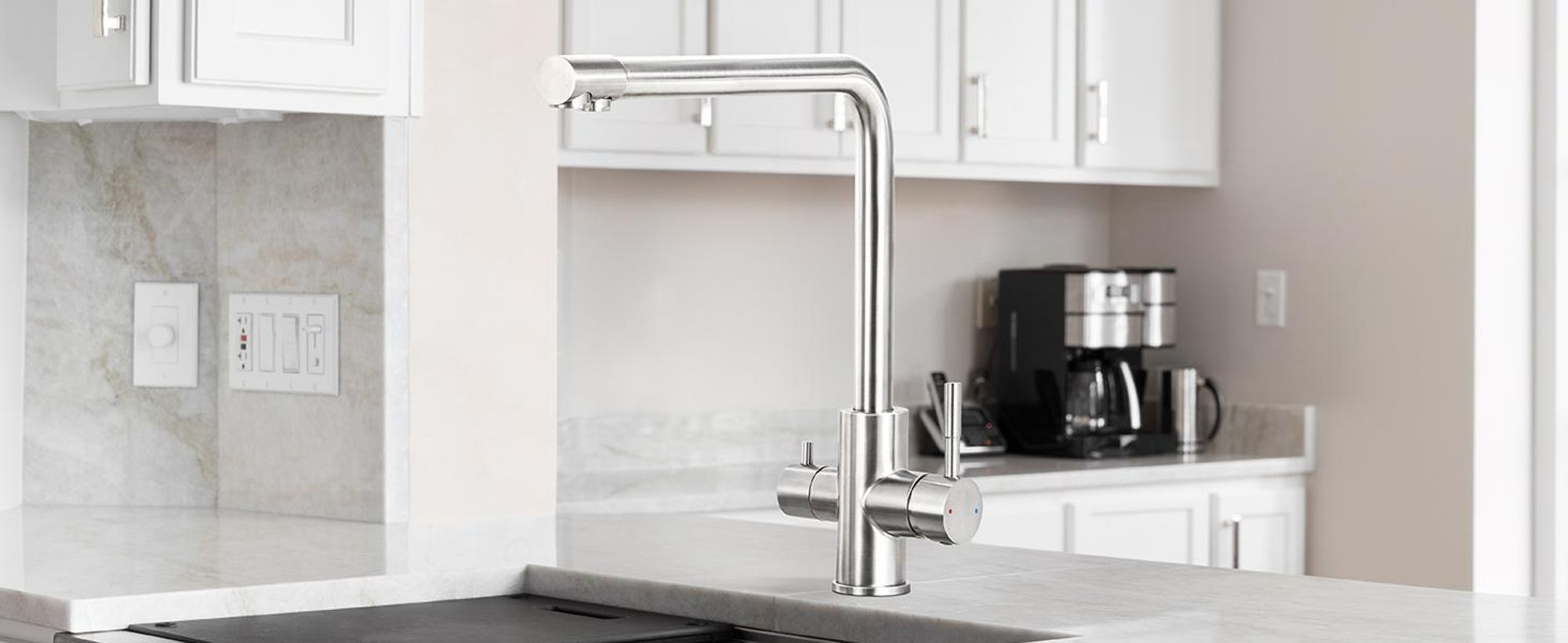 Wasserhahn Küchenarmatur, 360° Drehbar Spültischarmatur, Cecipa 3-Wege Küchenarmatur 304 Edelstahl, Filterwasserhahn, 2 Griffe, Gebürstet