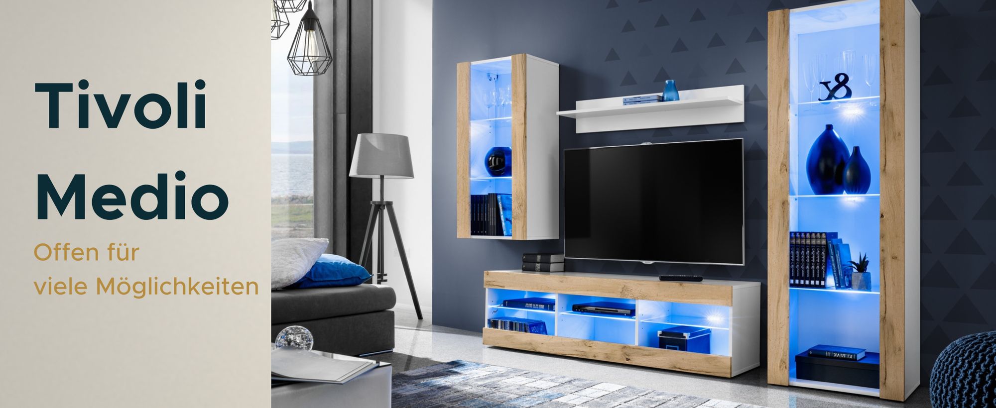 Komodee | Wohnwand mit TV-Schrank und Vitrine Tivoli Set Medio, Korpus Weiß Matt Frontfarbe Wotan Matt, LED Blau