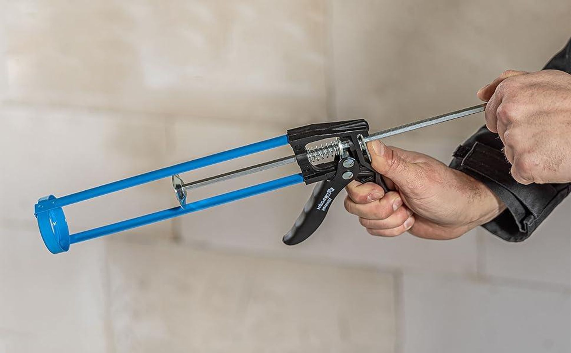 Högert Technik 310 ml Profi Kartuschenpistole / Auspresspistole – Stahl/Aluminium, 1500 N Druck, für Silikon & Kleber