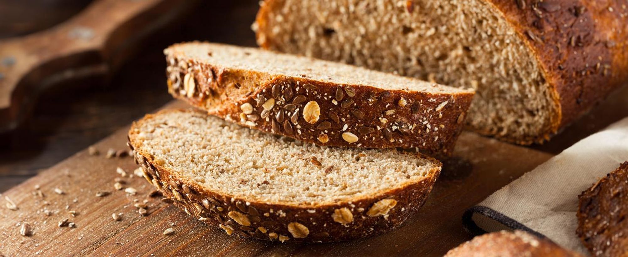 Aigostar - Toaster 2 Scheiben, extra breite Toastschlitze, 6 Bräunungsstufen,800W