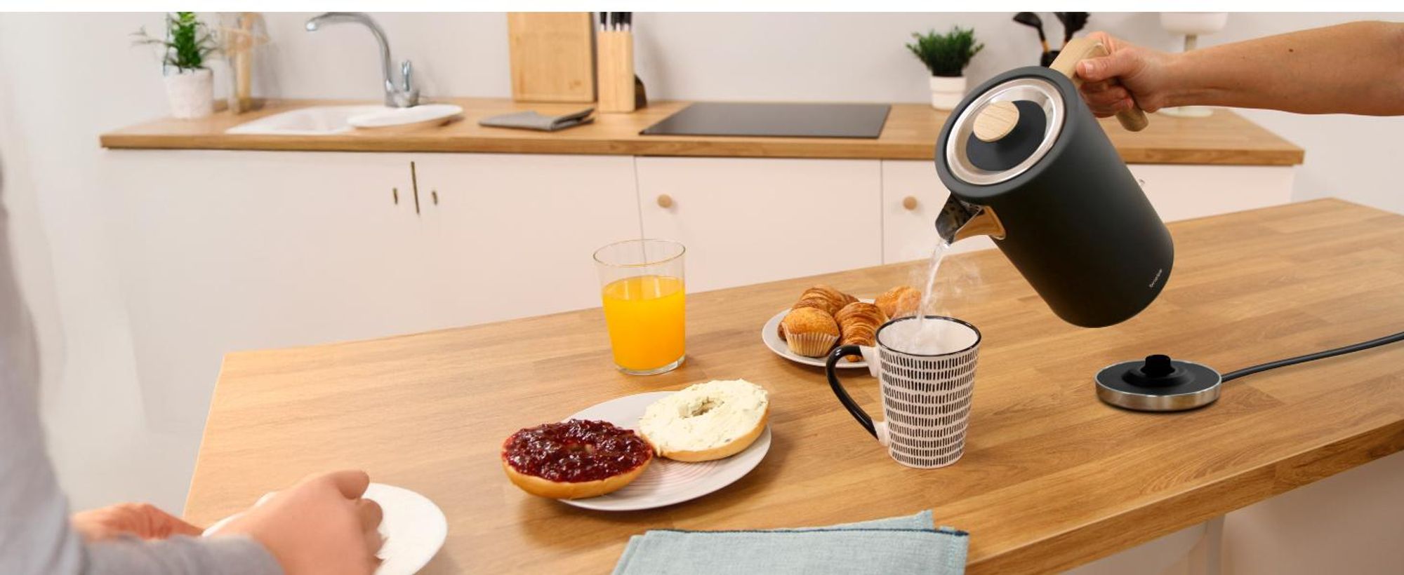 Briebe SKT1167BLK Nordic Set Toaster 2 Scheiben Breite Schlitze + Wasserkocher 1,7L Elektrischer Schwarz