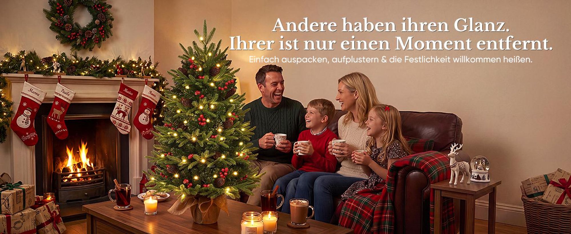 HOKEEPER Künstlicher Weihnachtsbaum 90 cm mit LED, Zapfen & Beeren