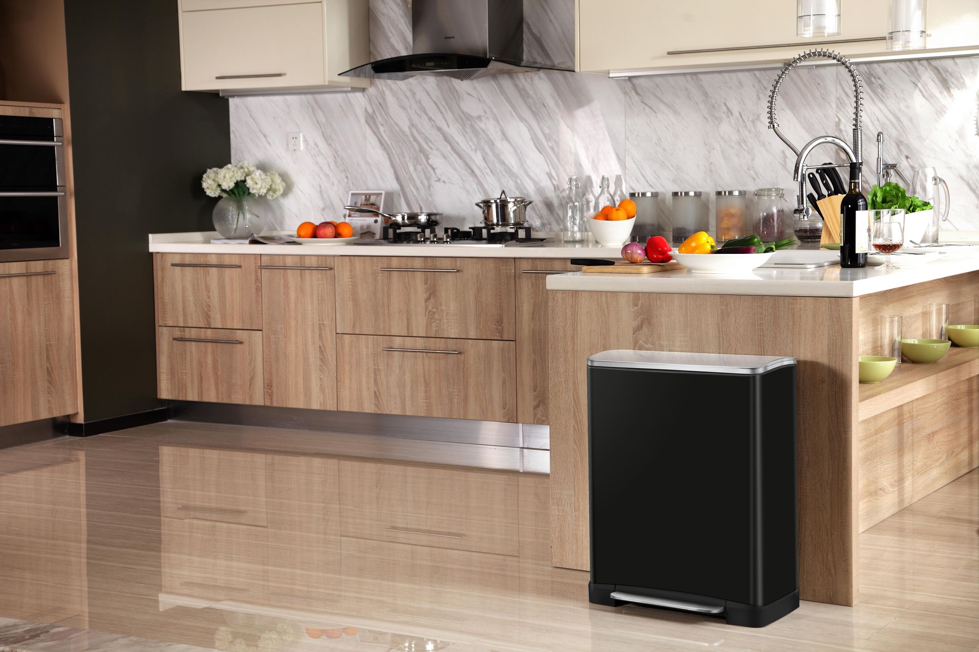 EKO - E-Cube Treteimer 50 Liter - Stainless steel Plastic - Schwarz, Matt Edelstahl