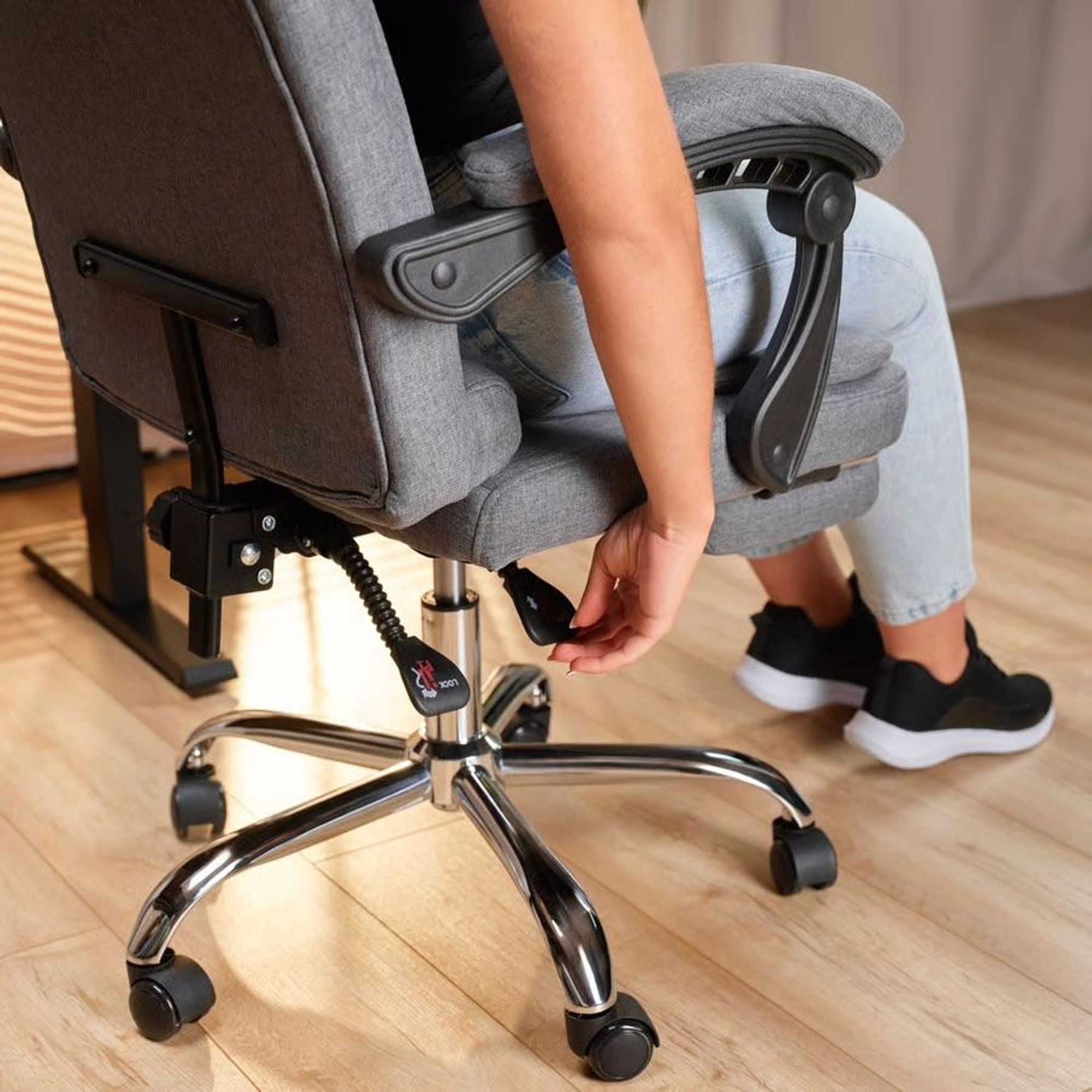 di volio kancelářská židle Baldo, ergonomická, tmavě šedá, 150 kg, výškově nastavitelný sedák, podnožka, integrovaná opěrka hlavy, PVC, PP, ocel, PU, tkanina, DV-088OC