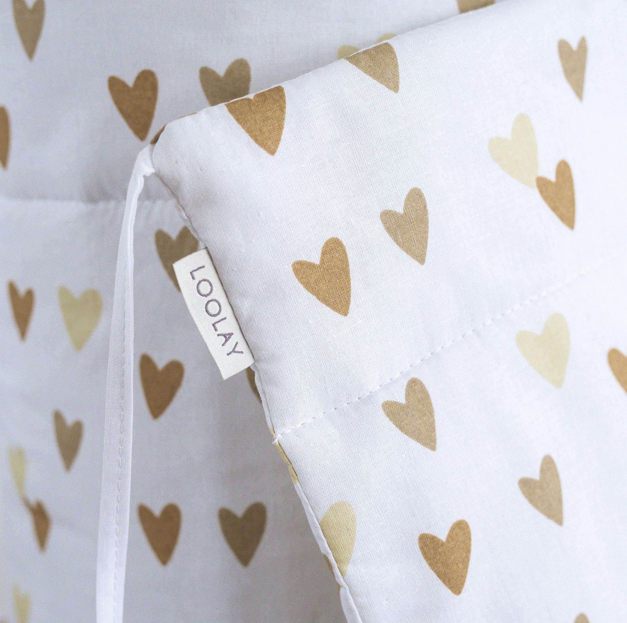 BETTUMRANDUNG Baumwolle 420 x 30 cm Babybett Austattung Babyausstattung Nestchen Bettschlange. Handgenähnt HERZEN BEIGE BRAUN von LOOLAY®