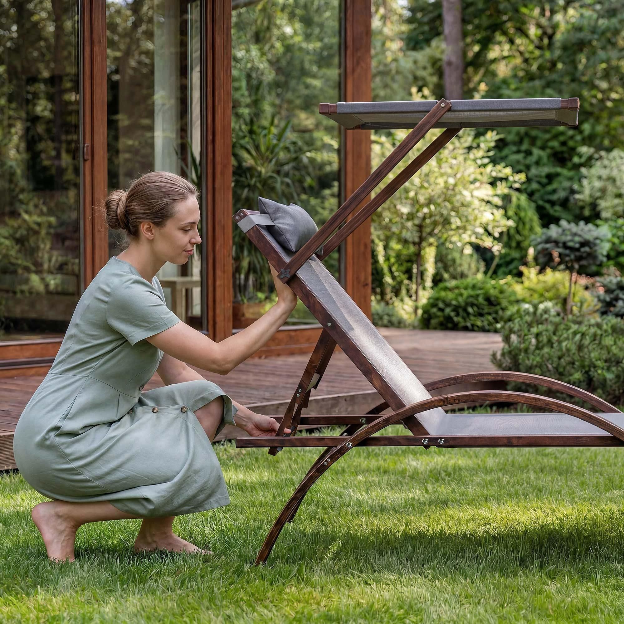 di volio Sonnenliege SPELIO – ergonomische Liege aus Lärchenholz mit Sonnendach und Kissen, wetterfester Liegestuhl für Garten (Grau)