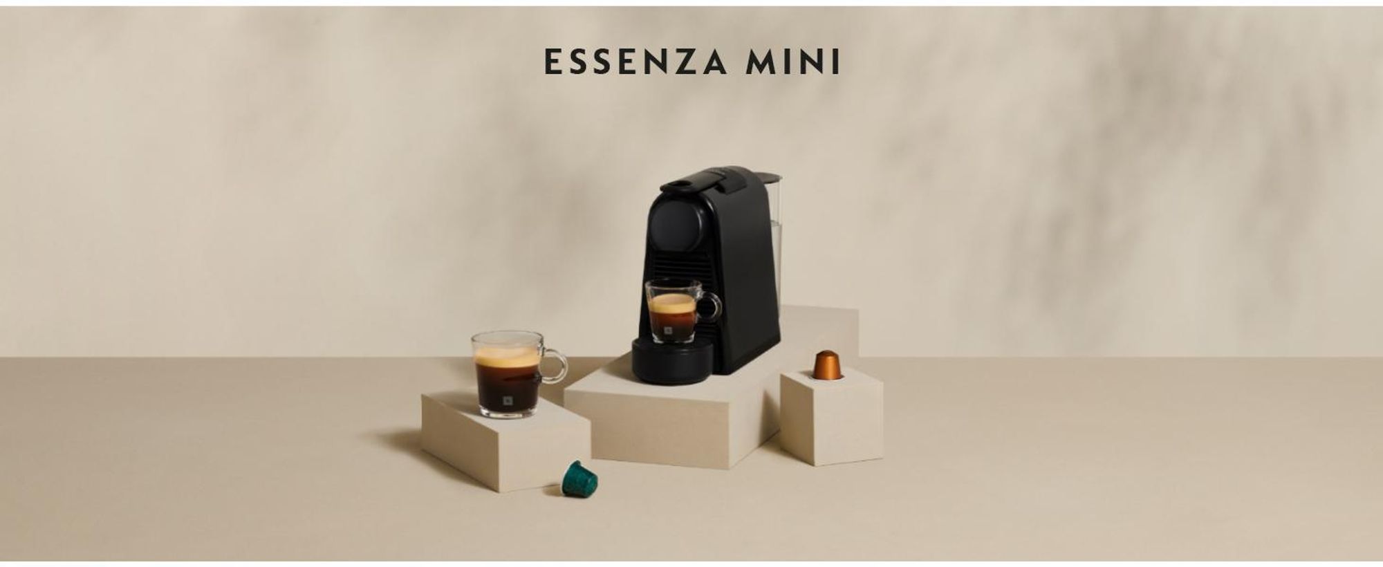 NESPRESSO ORIGINAL Essenza Mini | Kleine Kaffeekapselmaschine von De'Longhi | Schwarz