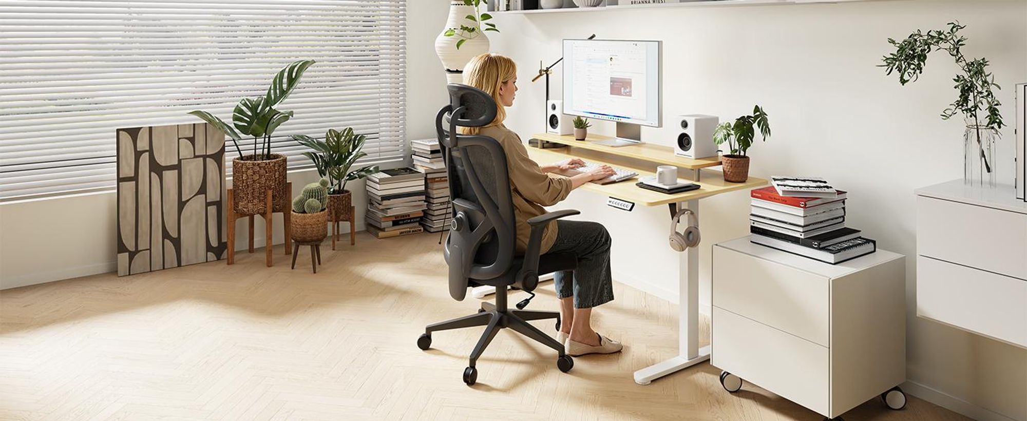 SENSE7 Noxo Ergonomischer Bürostuhl Schreibtischstuhl Schwarz Klappbare Armlehnen Kopfstütze Netzrücken Chefsessel Homeoffice Wippfunktion 150 kg