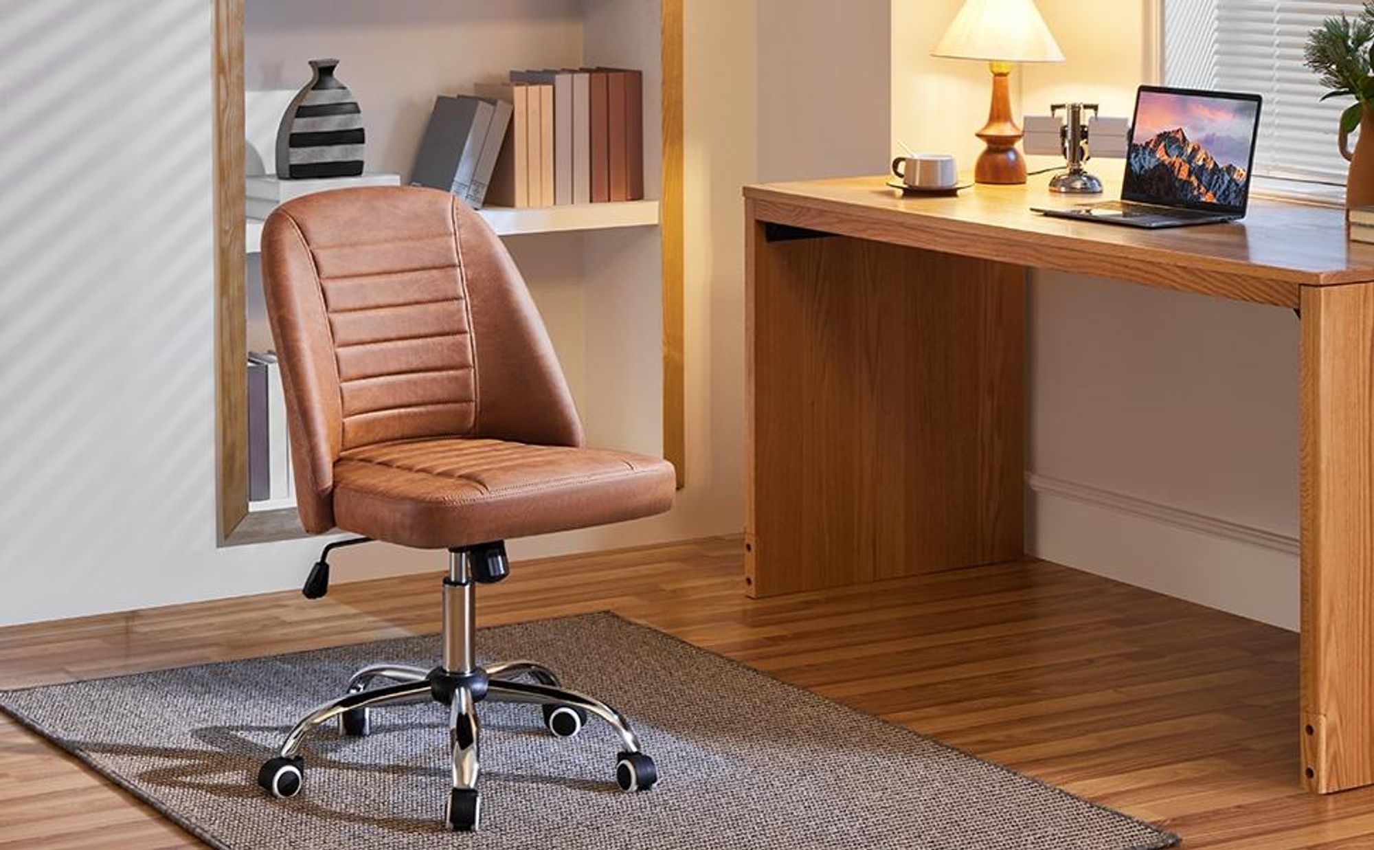 Yaheetech Bürostuhl Schreibtischstuhl Drehstuhl ohne Armlehne mit Rollen höhenverstellbar Arbeitshocker Kunstleder, Retro-Braun