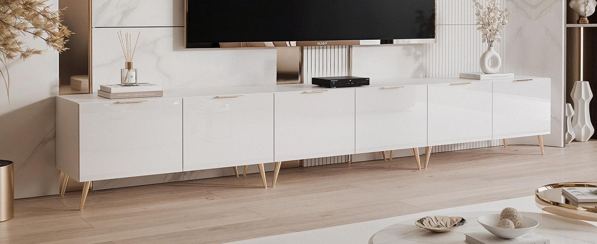 Idohome TV-Lowboard Angel 300 cm Weiß Hochglanz–TV-Schrank, LED-Beleuchtung, Medienmöbel, Fernsehschrank auf goldfarbenen Metallbeinen, Griffe in Gold