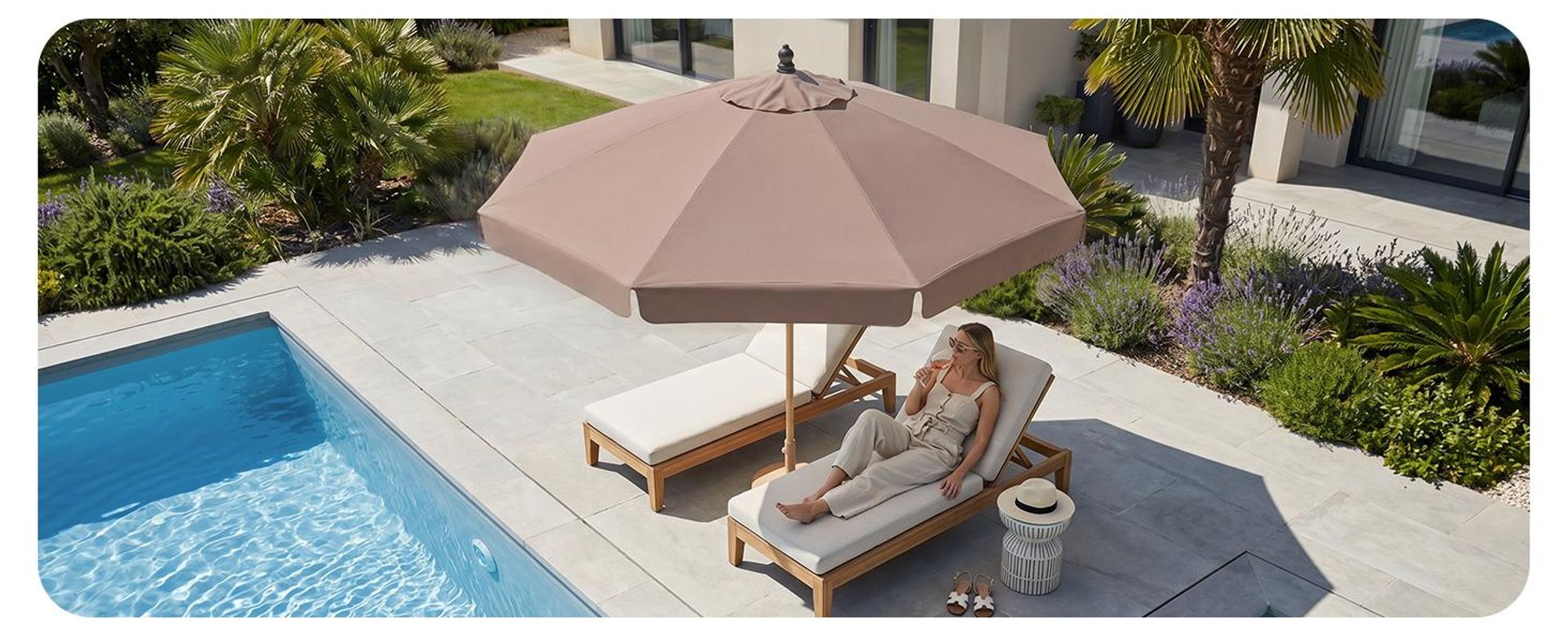 Sekey Balkonschirm 200 cm Ø Holzoptik, Knickbar, Stabiler Gartenschirm, UV-Schutz 50+, Sonnenschirm für Terrasse und Hof, Taupe