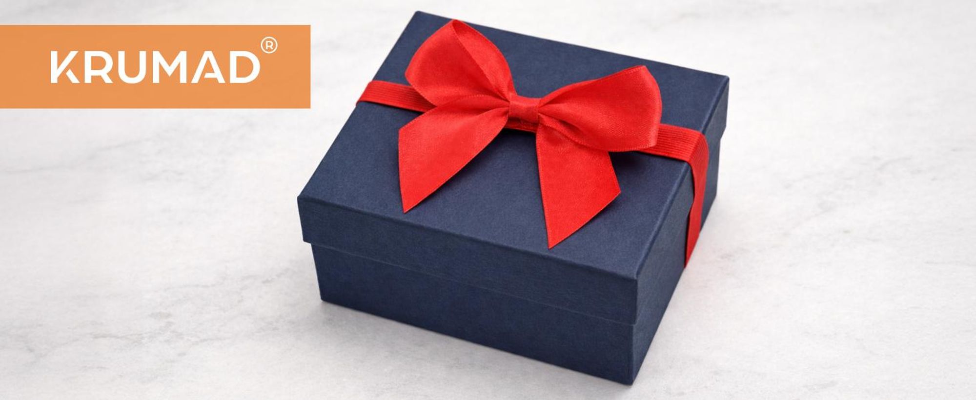 KRUMAD 10x Große Rote Geschenk Schleife mit Gummiband, Satinoptik Dekoschleifen für Geschenkverpackung, Weihnachten & Events, 18–56 cm