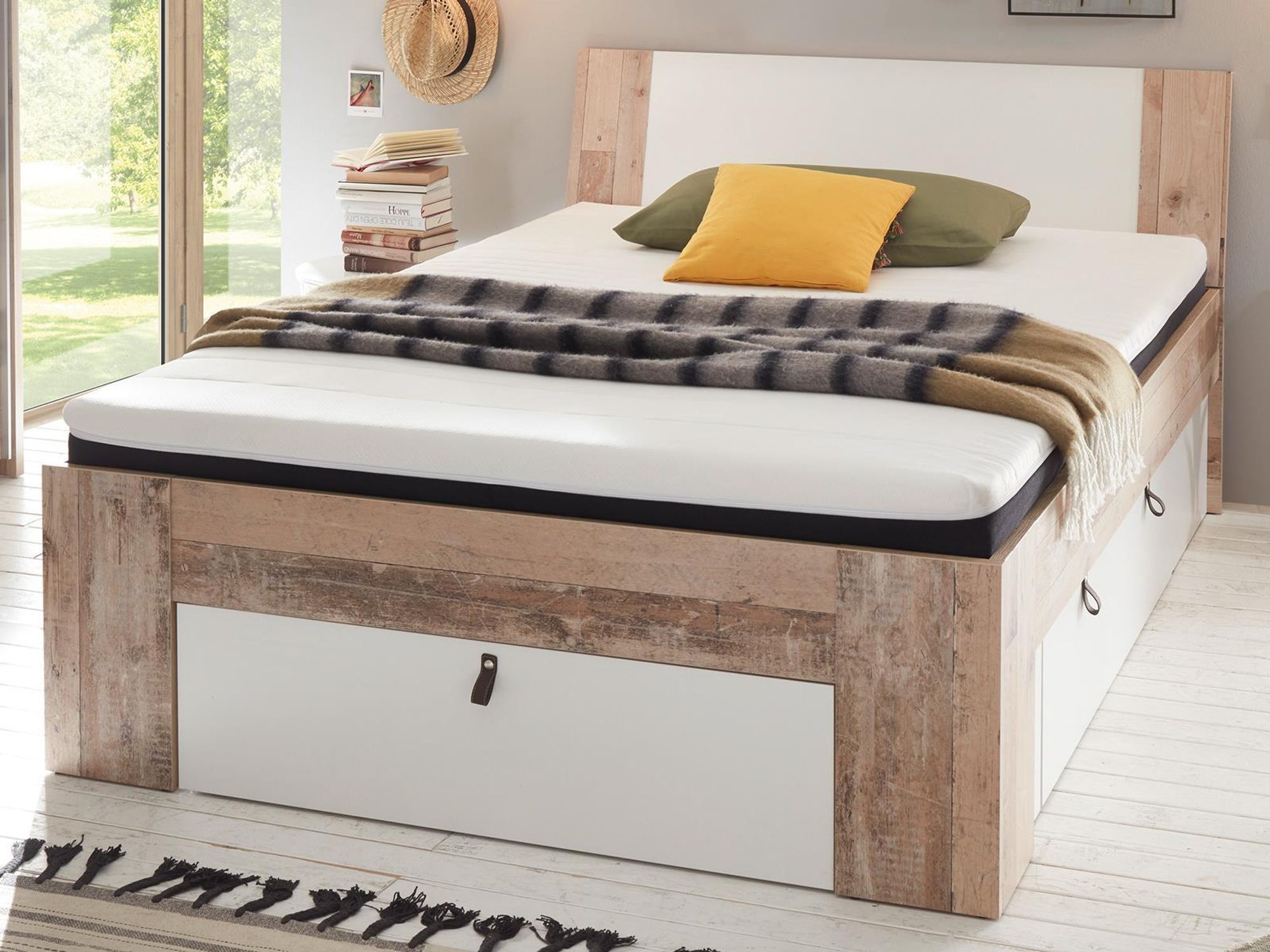 Bett "Chery I" – modernes Stauraumbett mit 3 Schubkästen und inkl. Matratze