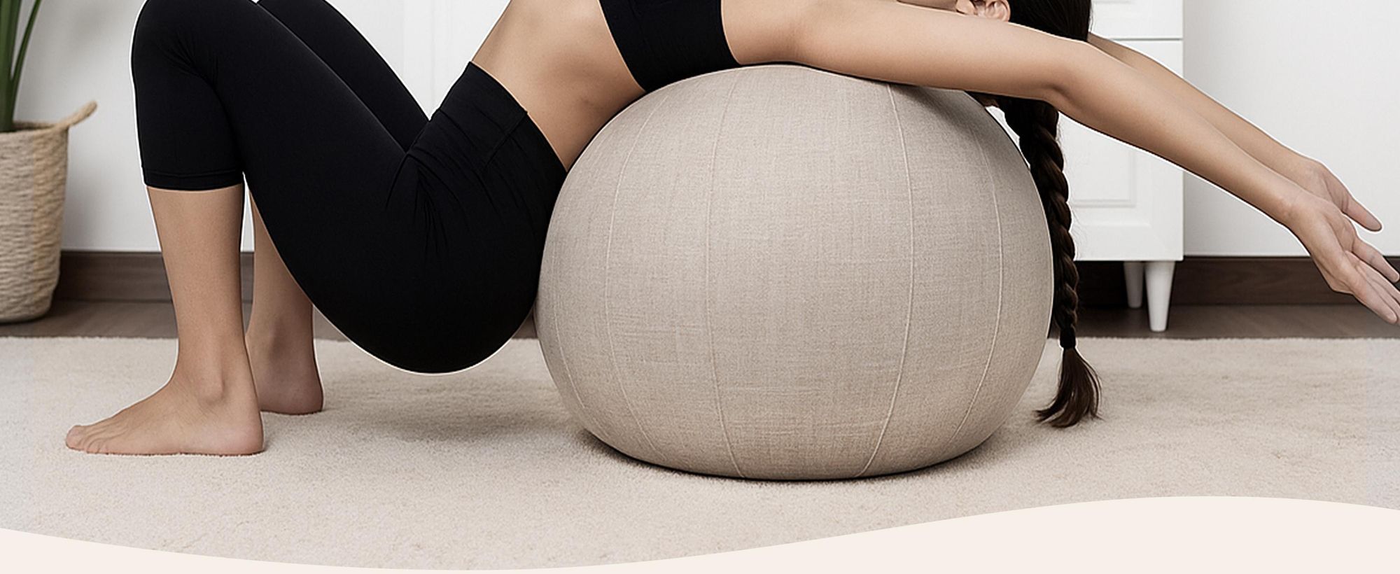 ONVAYA® Gymnastikball 65cm mit Bezug - Rutschfester Yoga-Ball-Stabiler Sitzball für ergonomisches Sitzen-Fitnessball & Schwangerschaftsball Beige
