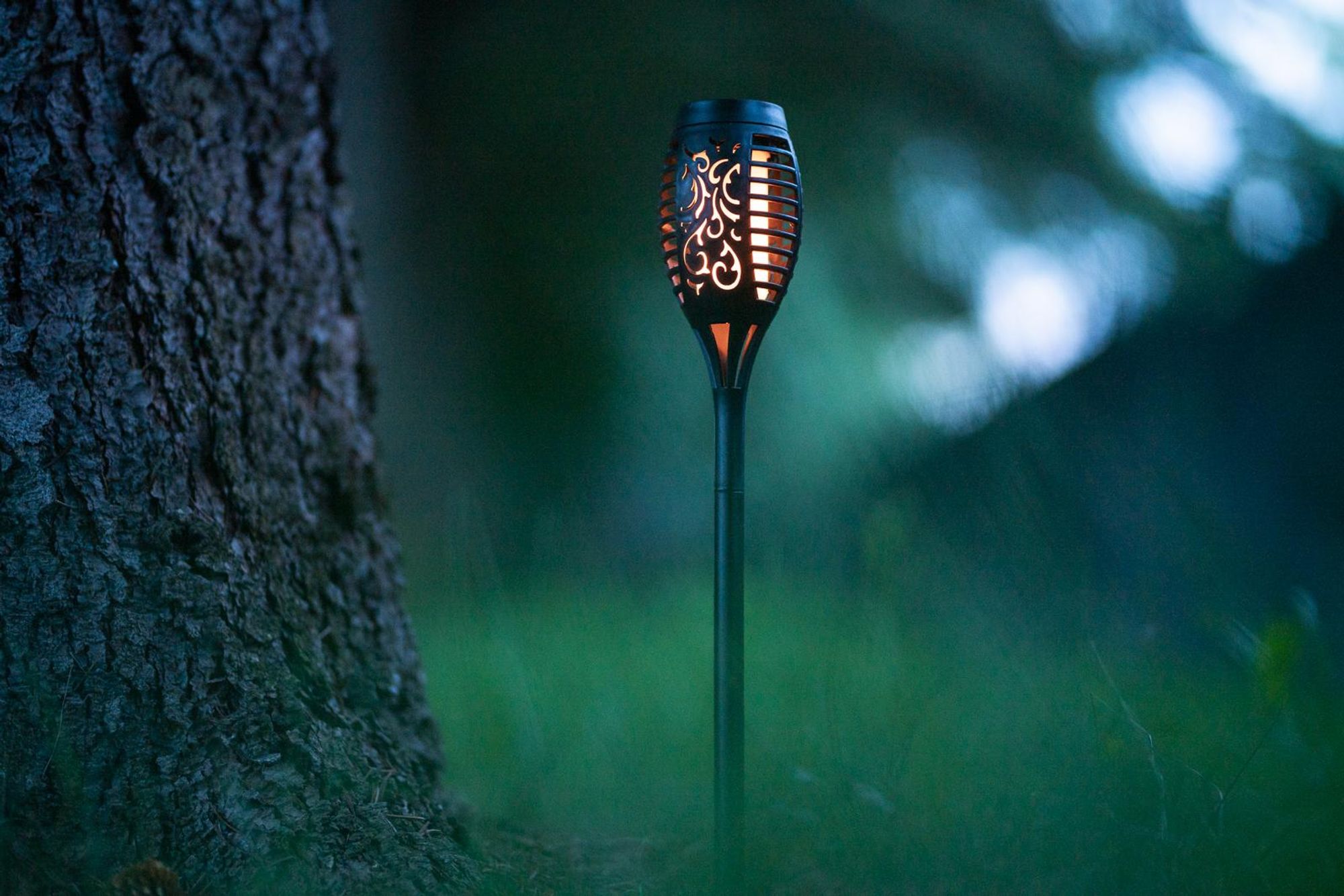 LUMILED Gartenfackel Solar Set Solarleuchten 4er 50cm LEDs mit Erdspieß Flamme Garten Solarleuchte Fackel Lichter LED Flammenlicht Solarfackel