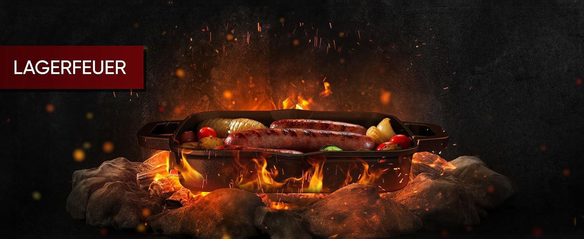 Gusseisenpfanne über offenem Feuer – ideal fürs Outdoor-Cooking & Camping-Gerichte.