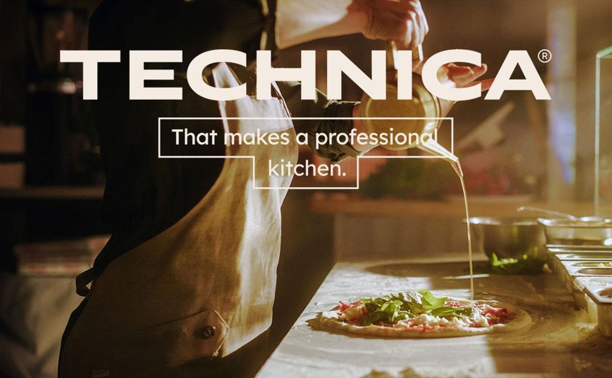 TECHNICA Pizzaschieber perforiert 310x355x1200 mm – Quadratische Pizzaschaufel Ergonomischer Aluminiumgriff – Pizzaschieber aus Edelstahl – Ideal für Steinofen & Gas Pizzaofen
