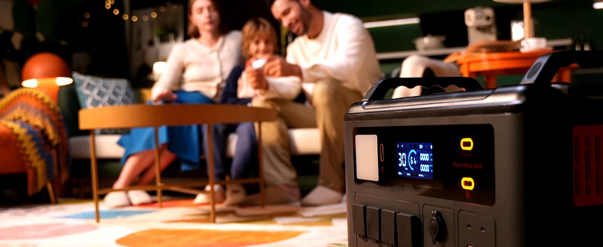 Stromerzeuger PowerMax 3600W Powerstation 3,60 in kW, 3600Wh, 14 Ausgänge, LED-Licht, LiFePO4 Solarspeicher, mit 2*PM200 Plus faltbares Solarpanel