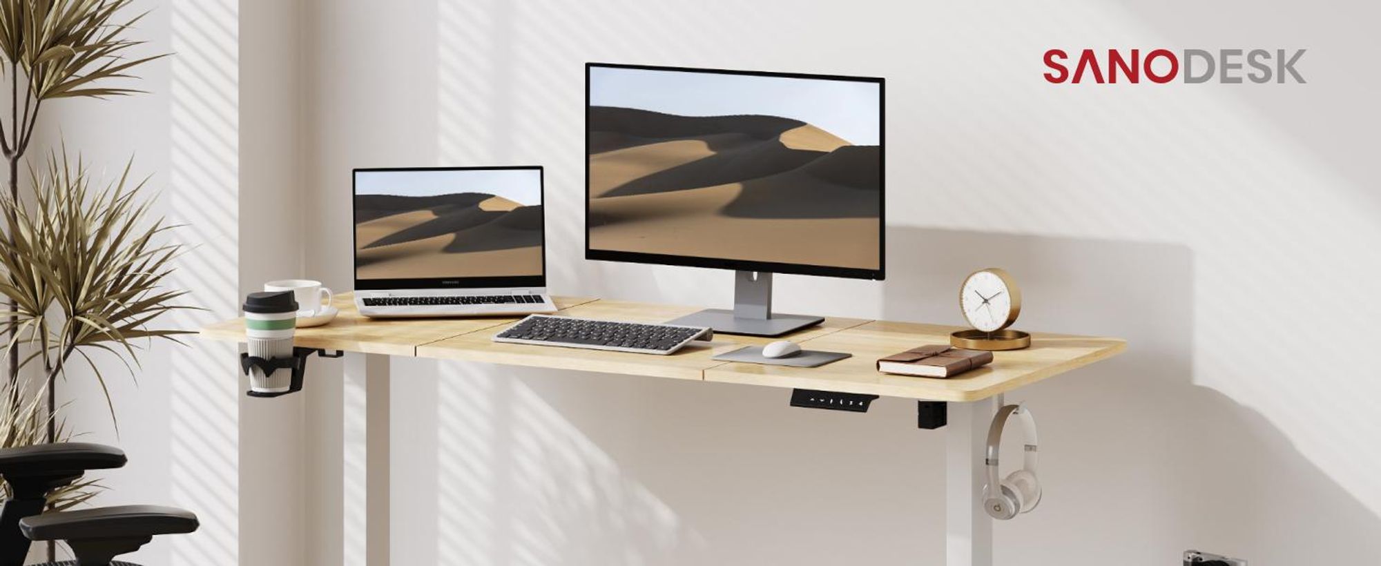 SANODESK Höhenverstellbarer Schreibtisch Upgrade 140×60cm 4 Memory-Funktion Becherhalter, Haken, Kabelmanagement 70kg Tragkraft Kollisionsschutz Ahorn