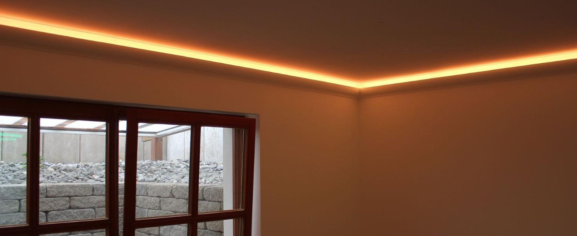 HEXIM LED Stuckleisten Sparpakete - Indirekte Beleuchtung mit Deckenleisten aus PU, leicht & lichtundurchlässig- (20m LED-6) Dekoration Ecke Spot Innen