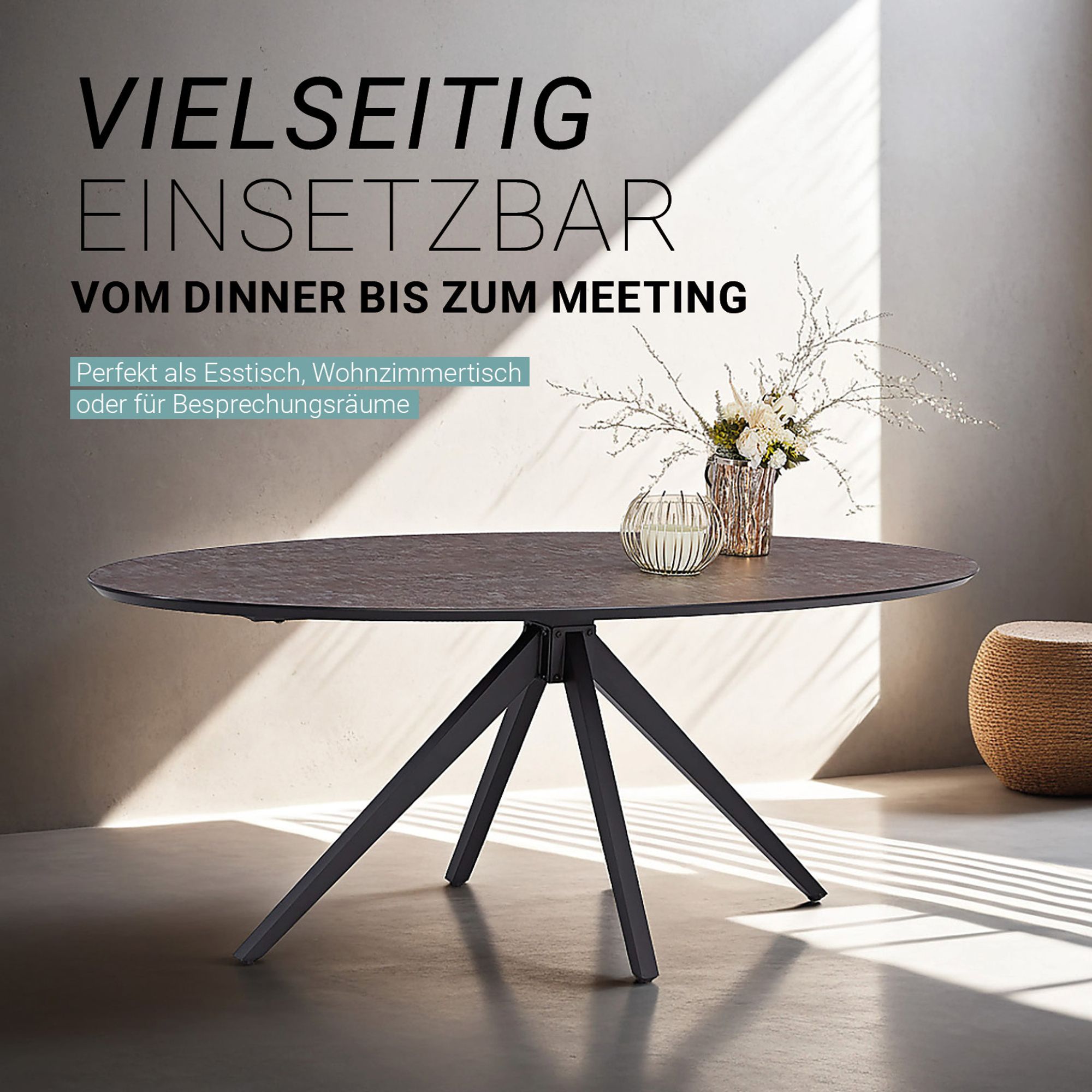 Holztisch im Esszimmer, Wohnzimmer oder auch als Meetingtisch geeignet
