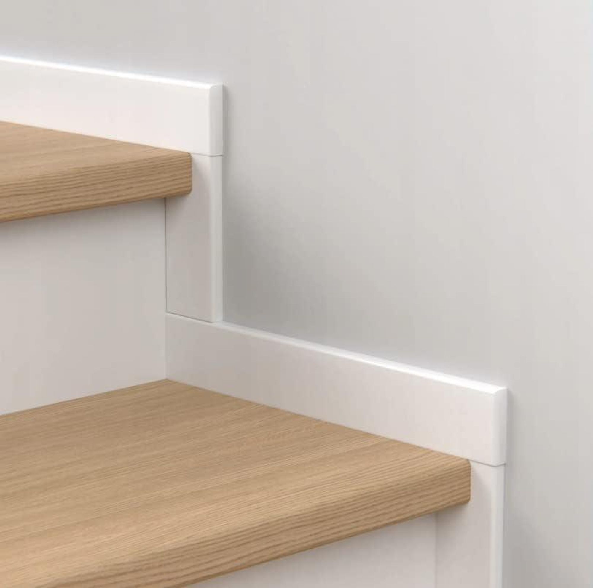 Sellon24® Treppenleiste Weiß Treppenprofil 90 Grad Abdeckleiste Sockelleiste Wand Holzprofil MDF 15x60 mm weiss Treppen - SET 800 mm