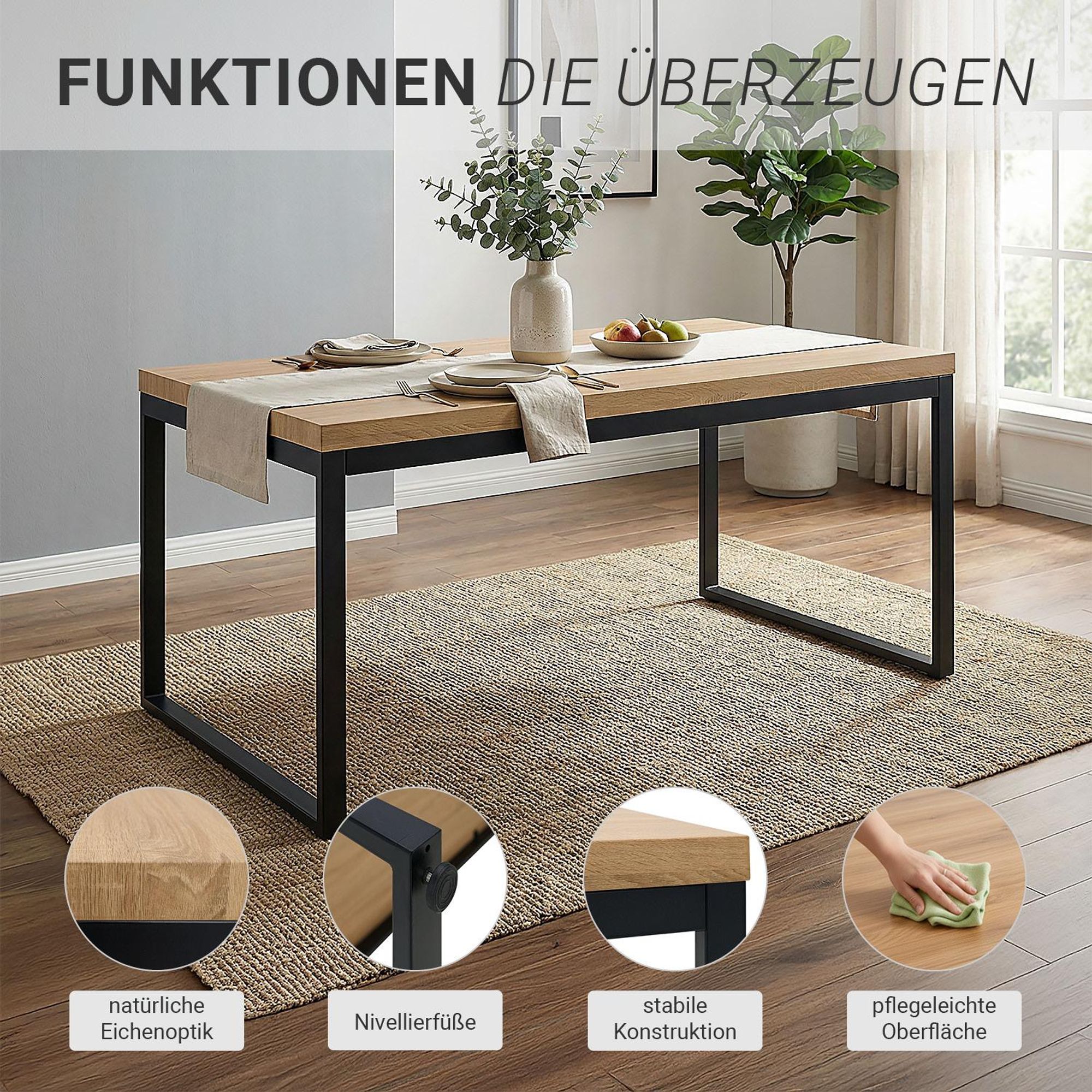 Der Esstisch verfügt über eine natürliche Eichenoptik.