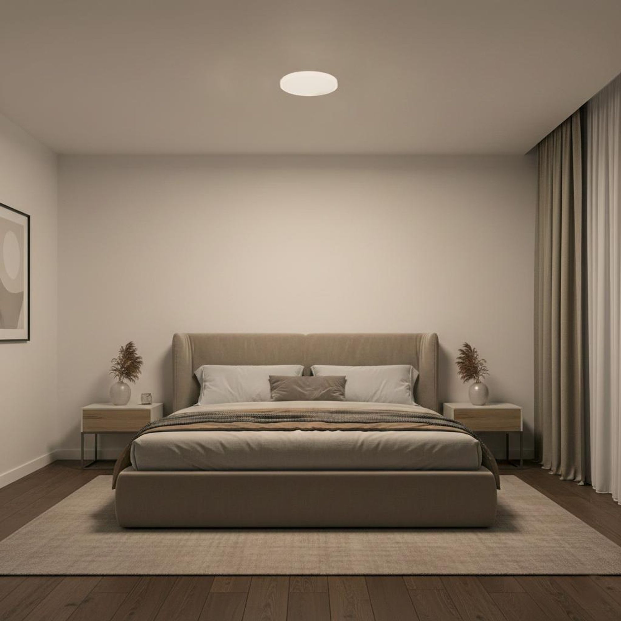 Minimalistisches Schlafzimmer, beleuchtet durch Deckenleuchte