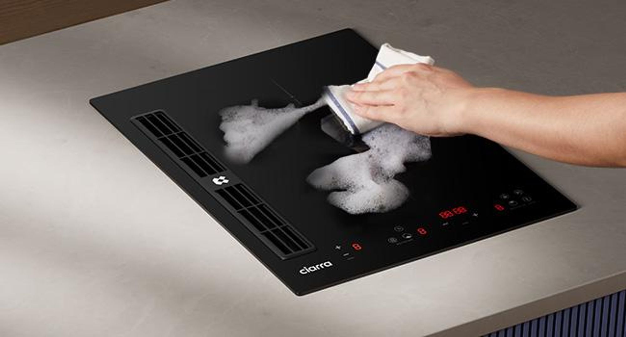 Plaque de cuisson à induction CIARRA avec hotte intégrée, 39 cm, système Plasma⁺, filtre à zéolite, fonction Boost pour une cuisson plus rapide, 2 zones de cuisson, modèle CBBEH392B
