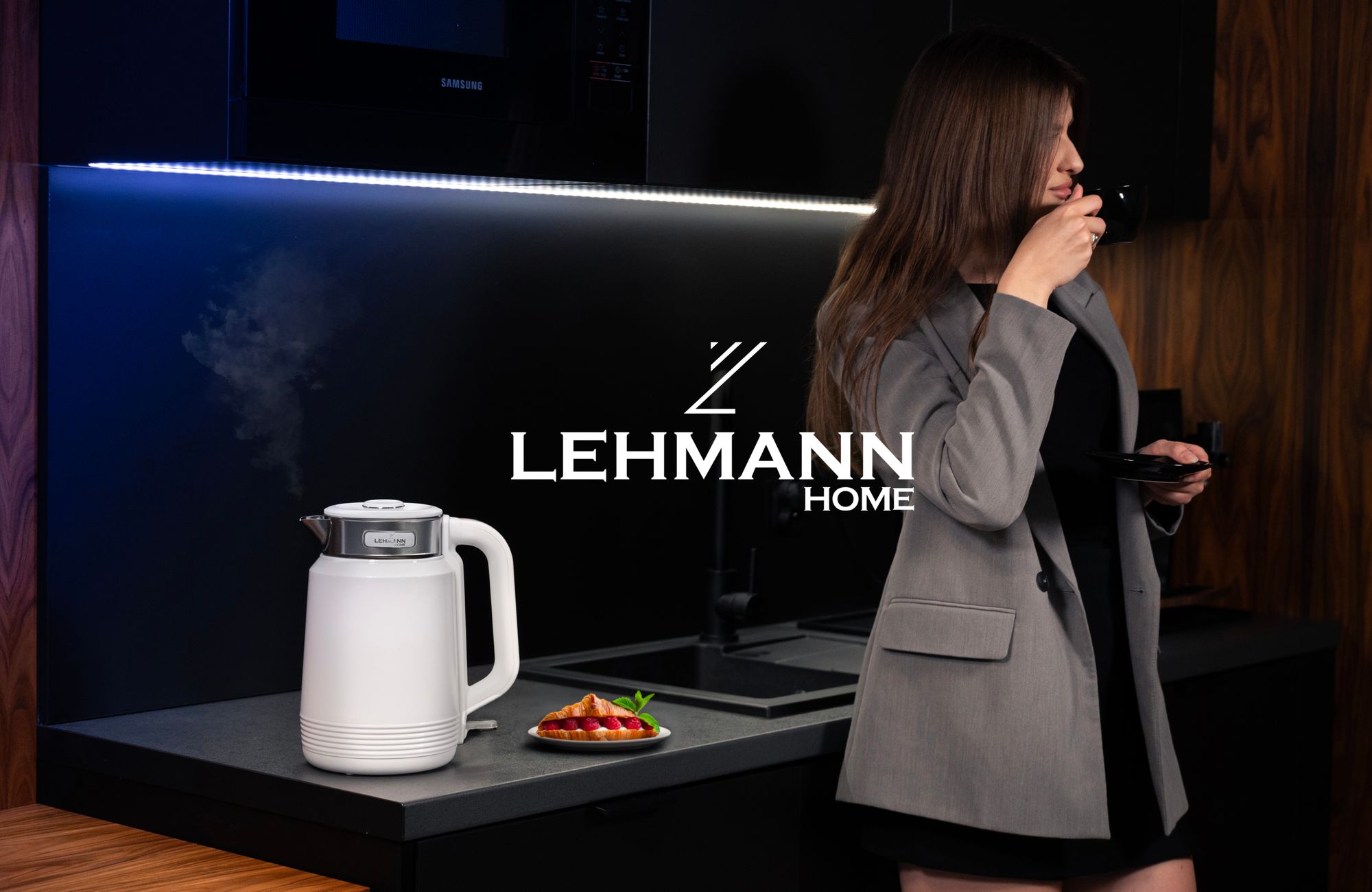 Czajnik elektryczny bezprzewodowy Lehmann Milano LHOEK-2220F biały moc 2200W, duża pojemność 2L, stalowe wnętrze, styl retro